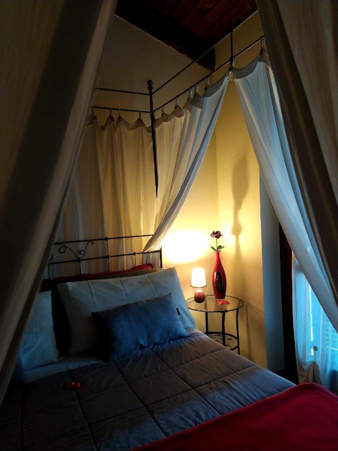 Cascina Roella Guest House มอนฟอร์เต ดิ อัลบา ภายนอก รูปภาพ