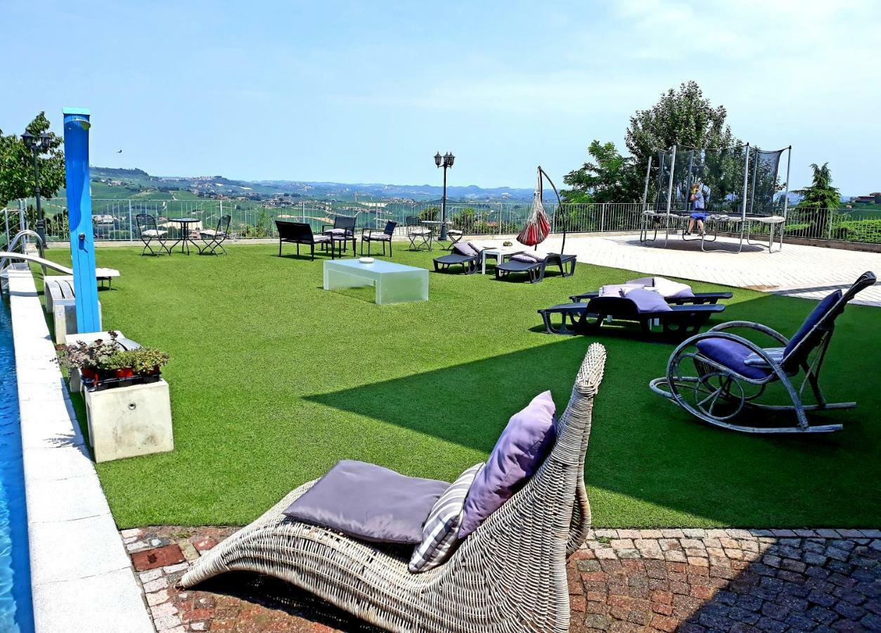 Cascina Roella Guest House มอนฟอร์เต ดิ อัลบา ภายนอก รูปภาพ